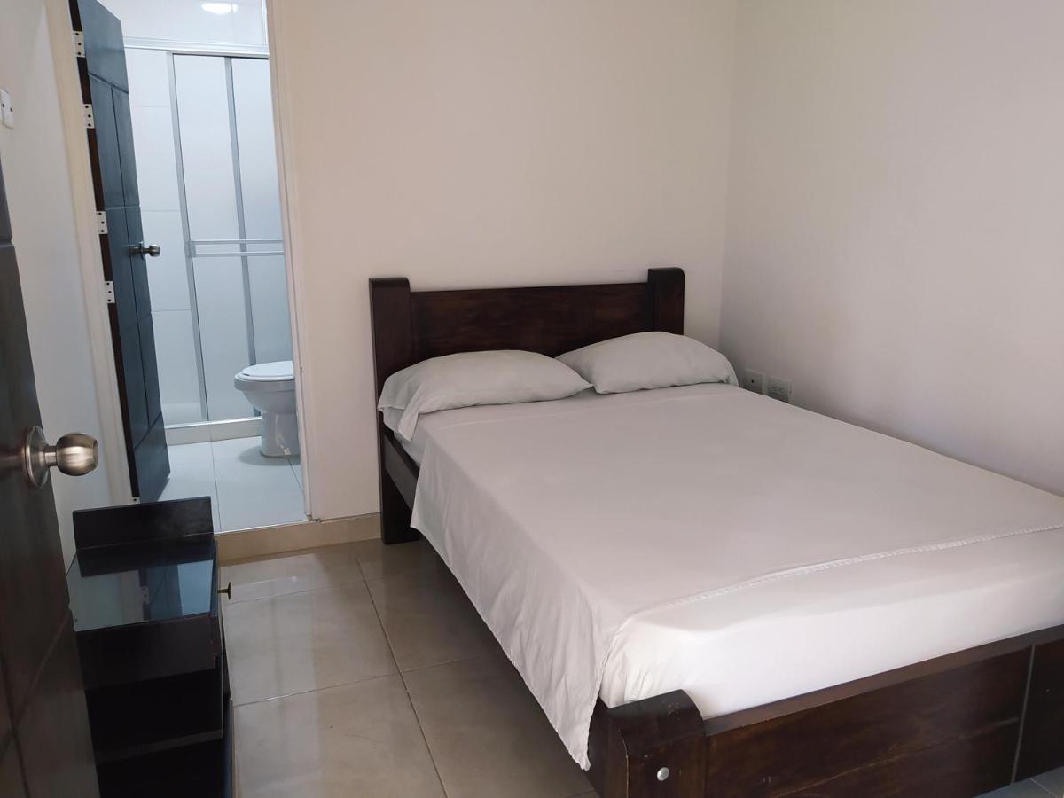Hotel Brisas Del Norte Roldanillo Екстериор снимка