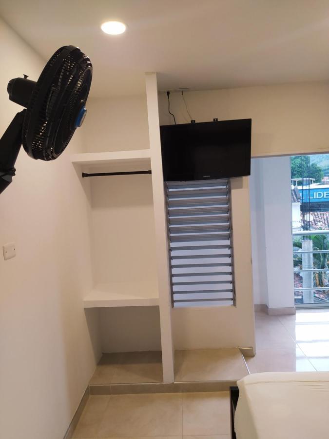 Hotel Brisas Del Norte Roldanillo Екстериор снимка
