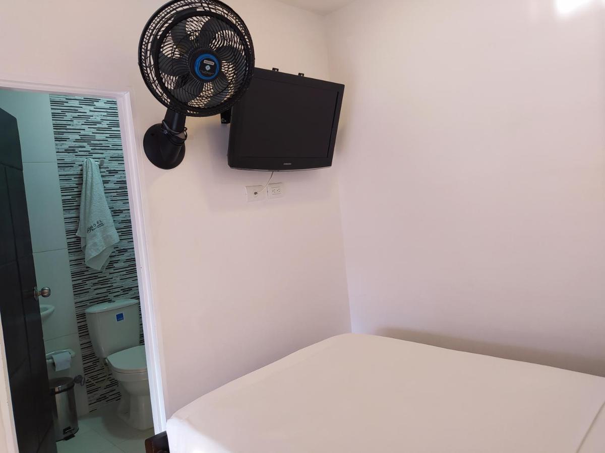 Hotel Brisas Del Norte Roldanillo Екстериор снимка