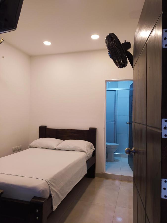 Hotel Brisas Del Norte Roldanillo Екстериор снимка