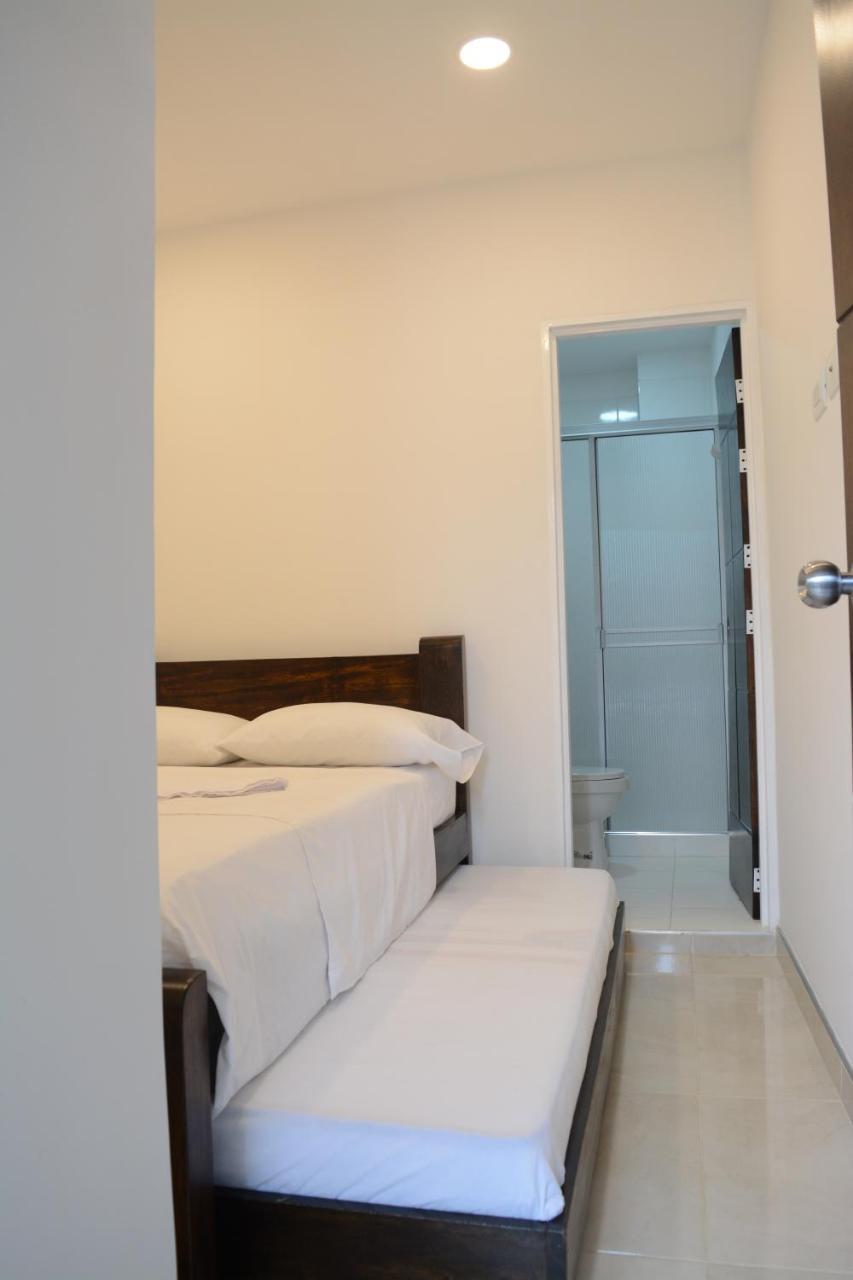 Hotel Brisas Del Norte Roldanillo Екстериор снимка
