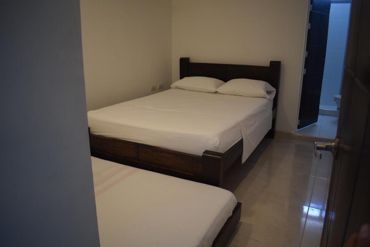 Hotel Brisas Del Norte Roldanillo Екстериор снимка