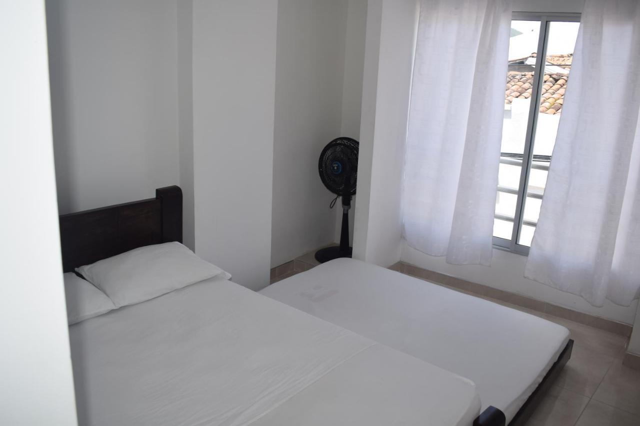 Hotel Brisas Del Norte Roldanillo Екстериор снимка